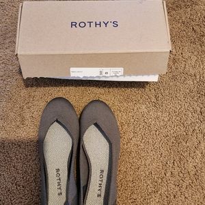 Rothys Gray ballet flats Size 7